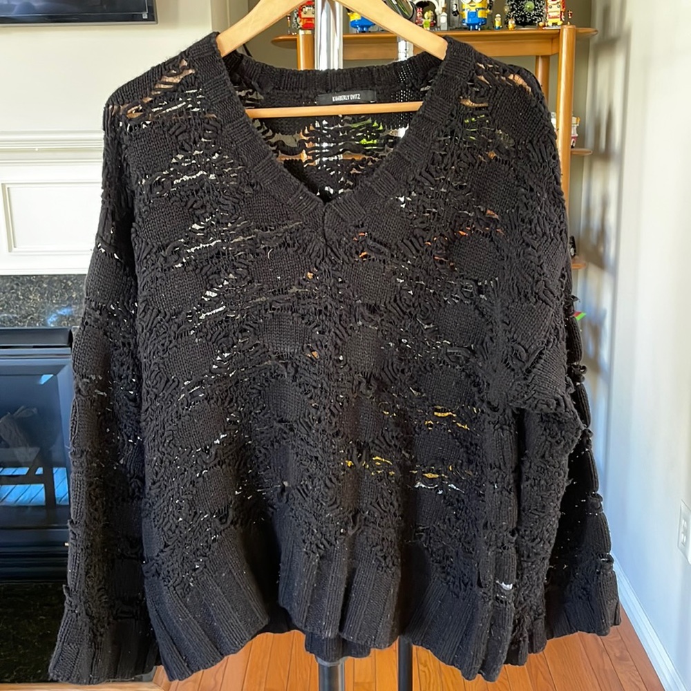 Kimberly Ovitz black v neck sweater, size S.